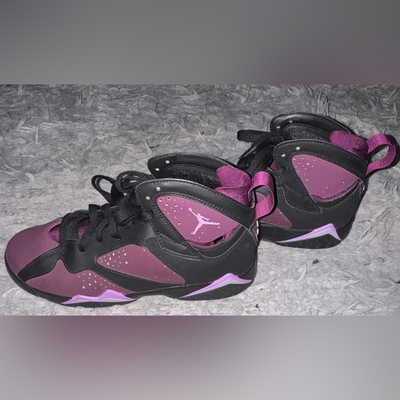 Jordan 7 Retro (2015)
Mulberry - Picture 4 of 5